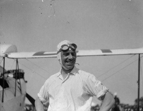 Geoffrey de Havilland, Perth, 1929